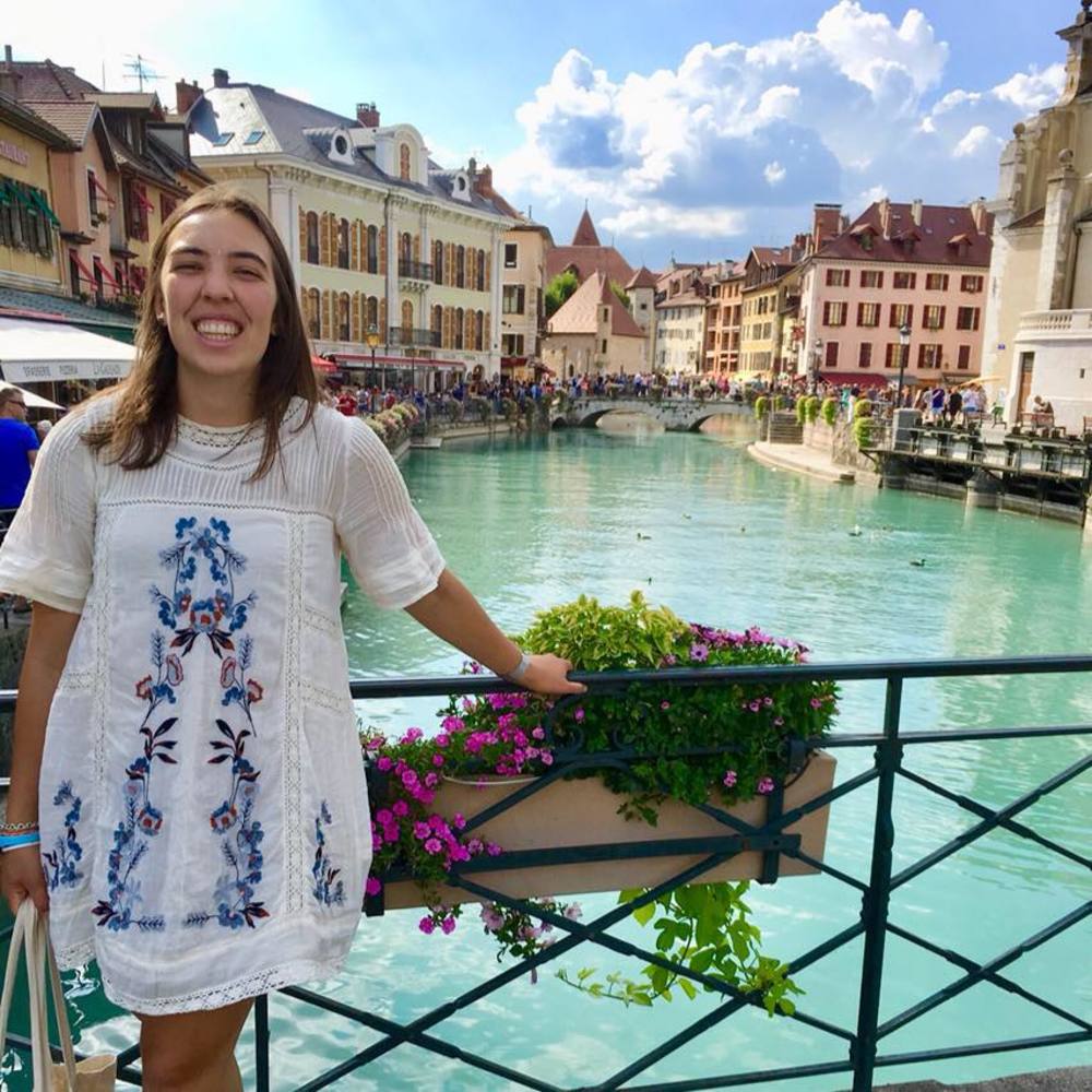 Meet your Posher, Emma